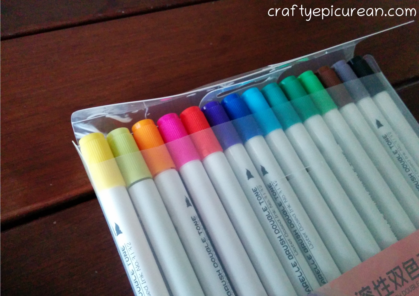 kosten voor passagier STA Aquarelle Brush Double Tone Watercolor Brush Markers Review – Crafty  Epicurean